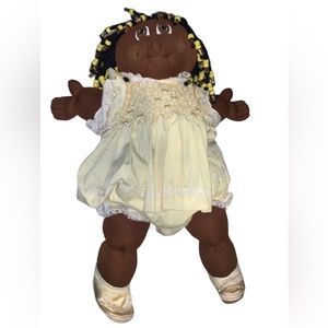 1980s Cabbage Patch Kid African American Girl Yellow Dress Brown Eyes